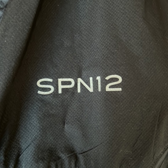 Arc'Teryx Season 12 Cast & Crew Black Vest Men's Size 12 - Picture 7 of 8